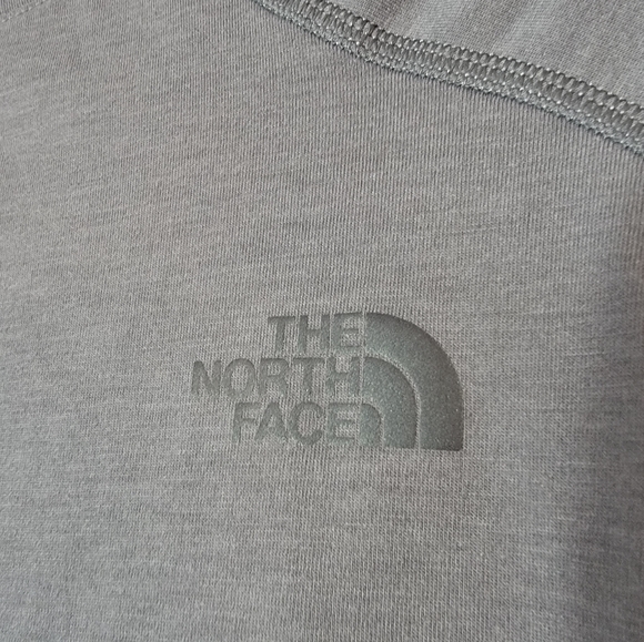 The North Face Men's T-Shirt, Size S - Picture 3 of 9
